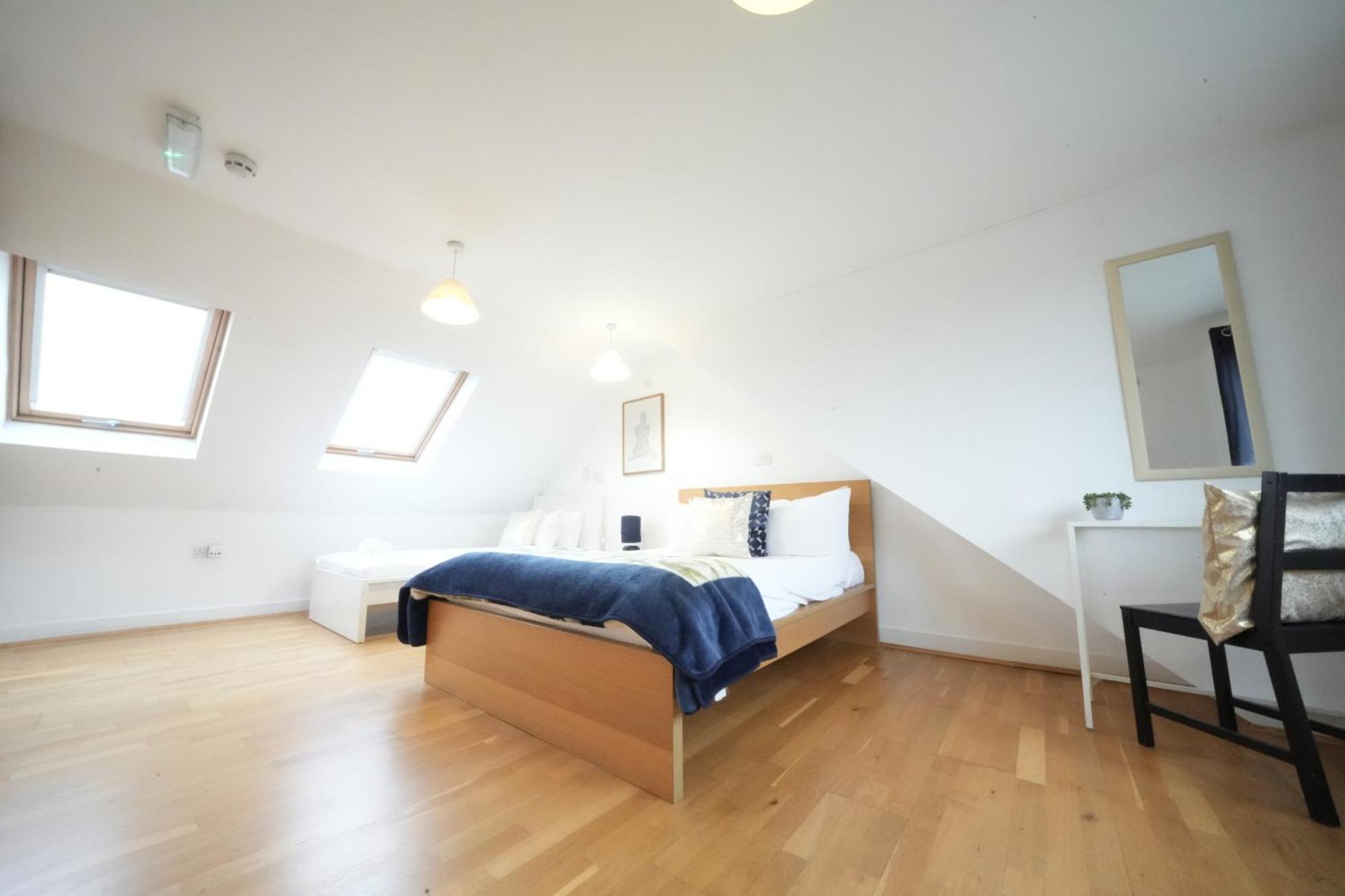 The Great Airport Place-Private Bedrooms With Private Bathroom-1 Bus To Heathrow Airport-5 Minutes By Car- Helpful Advice From Our Team Harmondsworth Esterno foto